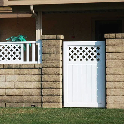 Vinyl Craft supplying Valencia vinyl gate and fence.