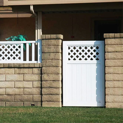 Vinyl Craft supplying Tulare vinyl gate and fence.