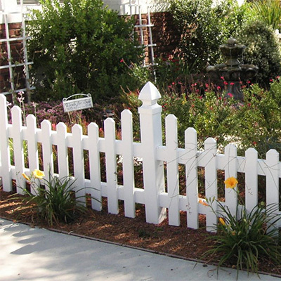White Ranch Rail Vinyl Fencing near Modesto purchased from Vinyl Craft.