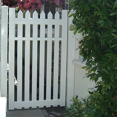 Vinyl gate company near Pixley CA supplied vinyl gate materials.