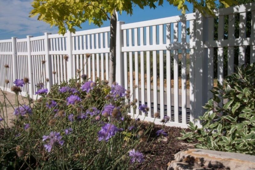 eco-friendly-vinyl-fencing-v2